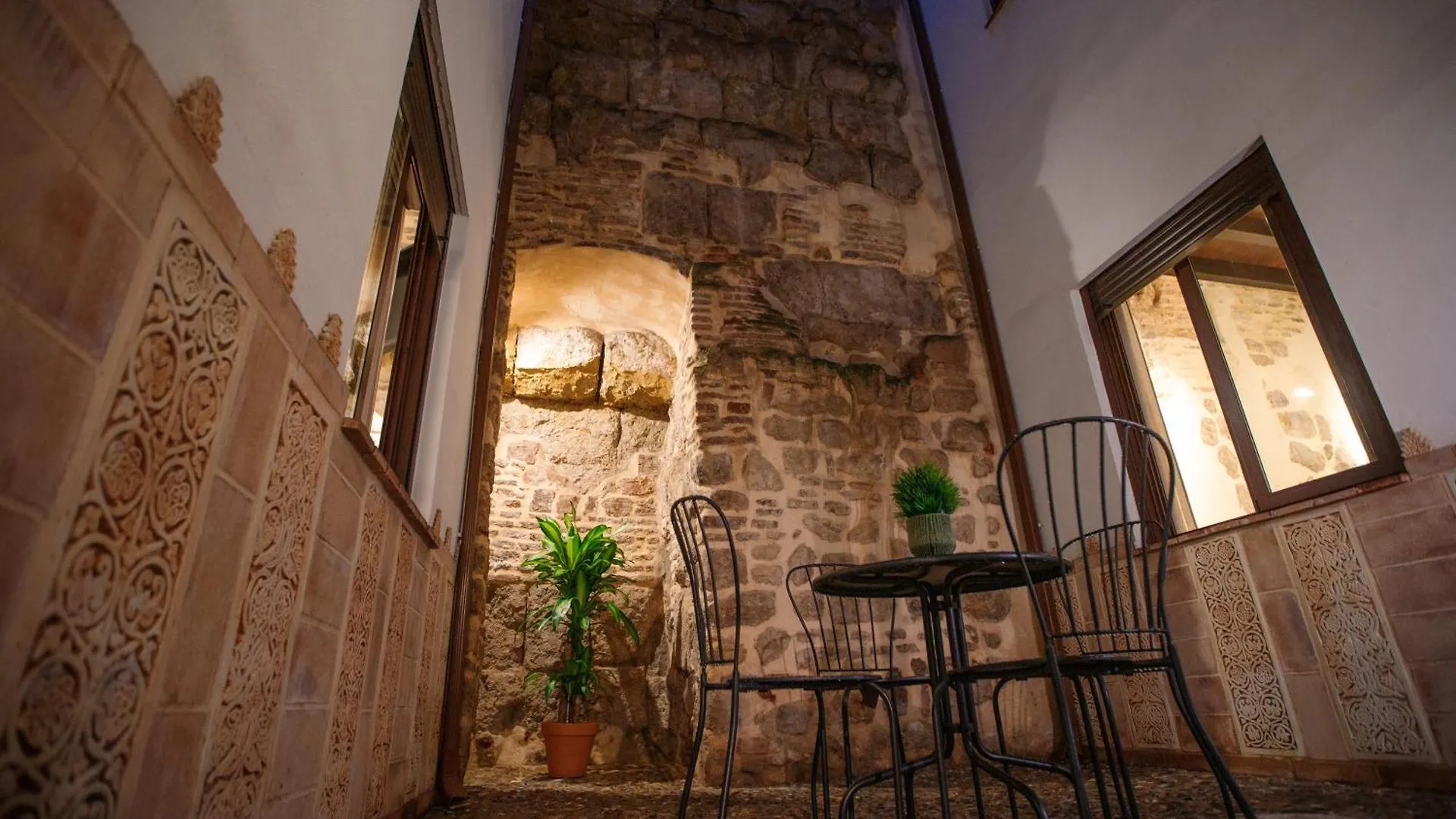 Apartment Patio Muralla Romana ¡Se Parte De La Historia! Cordoba