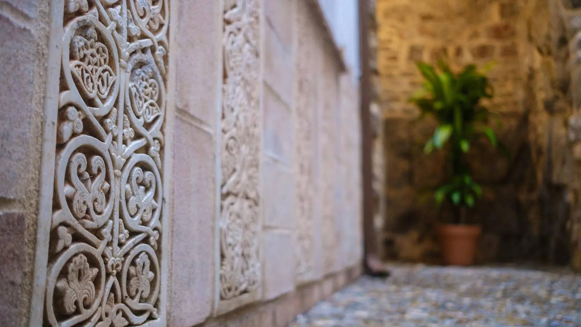 Patio Muralla Romana ¡Se Parte De La Historia! Cordoba Apartment
