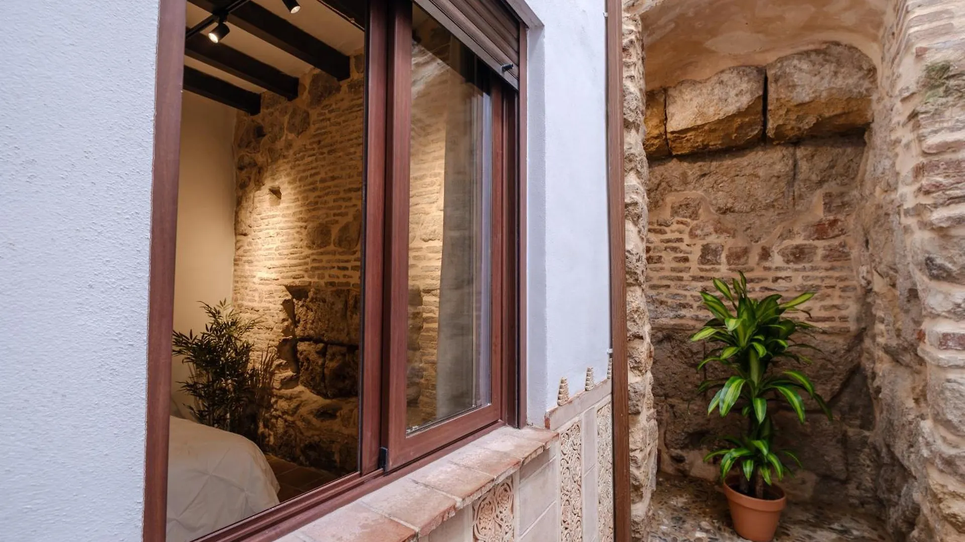 Apartment Patio Muralla Romana ¡Se Parte De La Historia! Cordoba