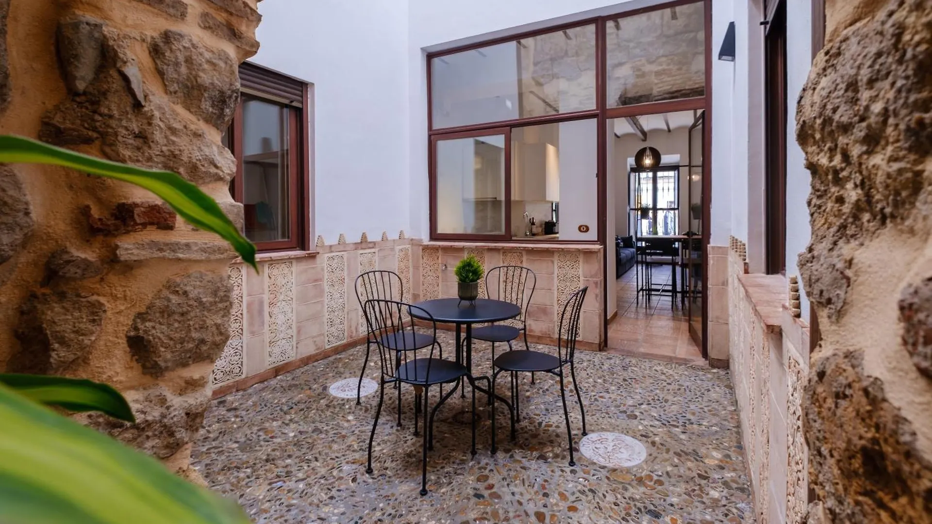 Apartment Patio Muralla Romana ¡Se Parte De La Historia! Cordoba Spain